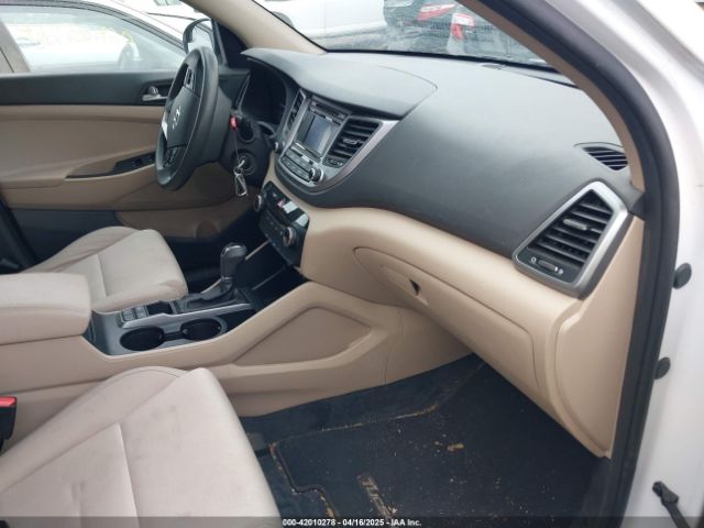 KM8J3CA48HU479251 Hyundai TUCSON SE