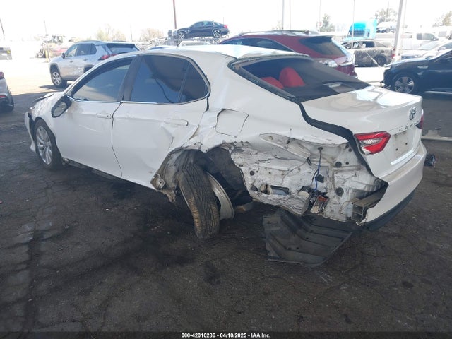 4T1B11HK5JU003225 Toyota CAMRY LE
