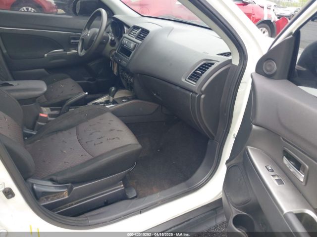 2018 MITSUBISHI OUTLANDER SPORT JA4AR3AU1JU011011 Photo 4