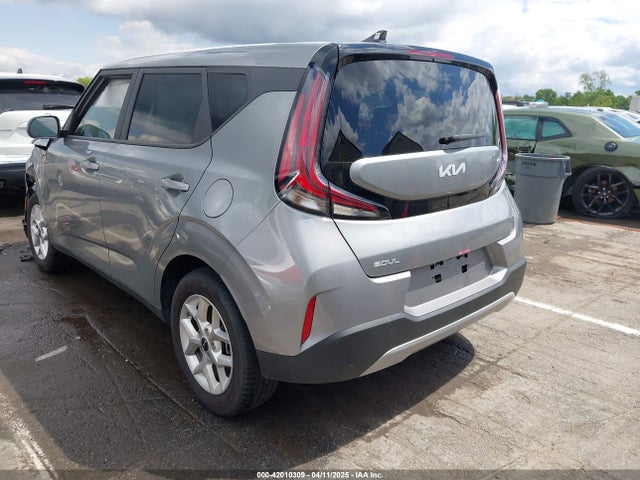 KNDJ23AU1R7917180 KIA SOUL LX