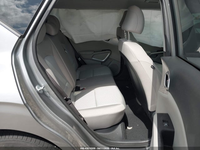 KNDJ23AU1R7917180 KIA SOUL LX