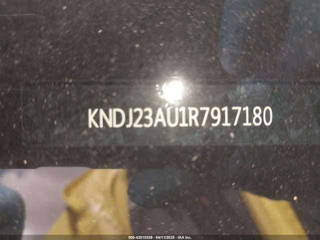 KNDJ23AU1R7917180 KIA SOUL LX