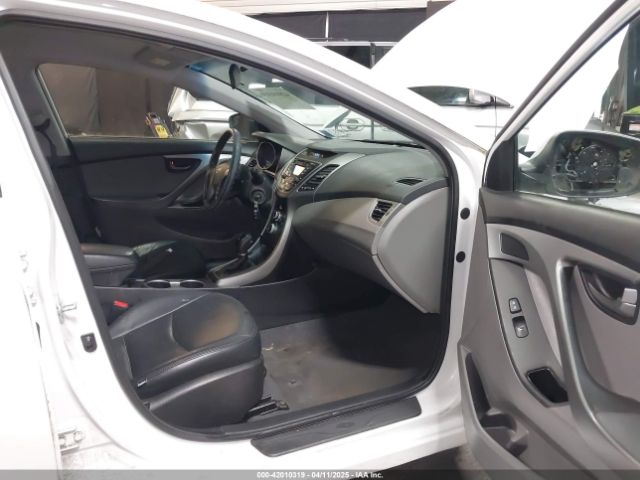 5NPDH4AE6EH518698 Hyundai ELANTRA SE
