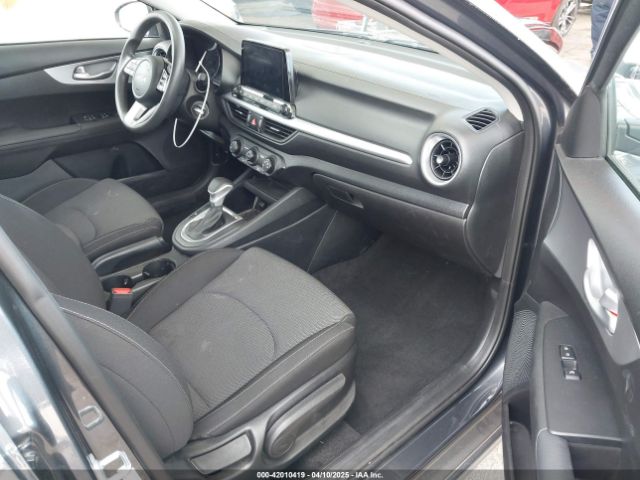 3KPF24AD4PE620199 KIA FORTE LX
