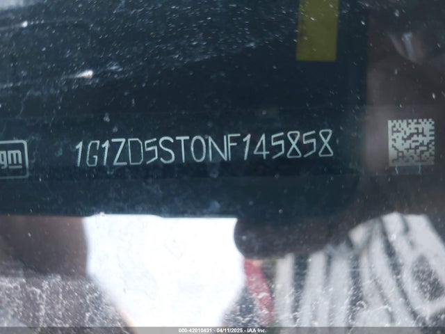 1G1ZD5ST0NF145858 Chevrolet Malibu Fwd Lt