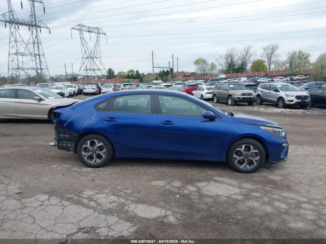 3KPF24AD7LE194888 KIA Forte Lxs