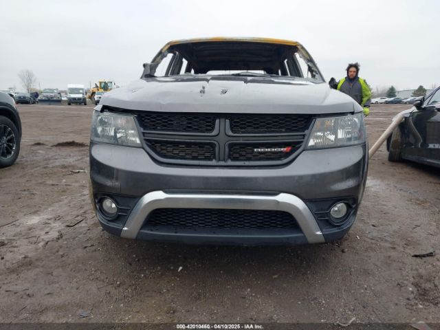 3C4PDCGG1ET277483 Dodge Journey Crossroad