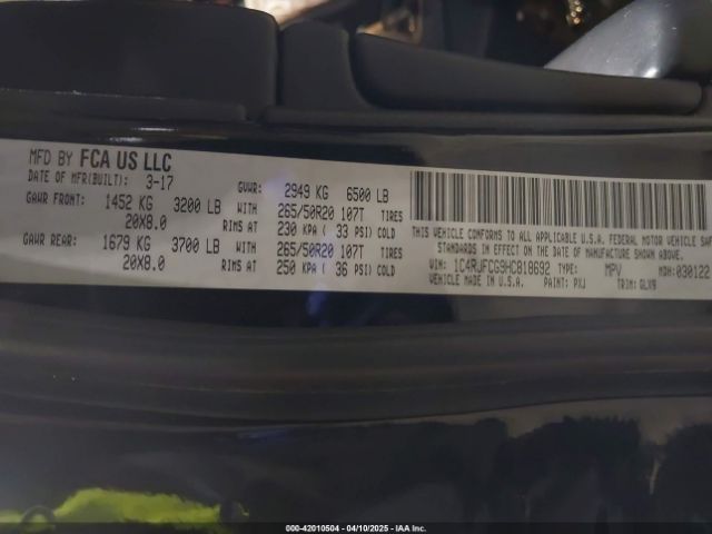 1C4RJFCG9HC818692 Jeep Grand Cherokee Overland 4x4