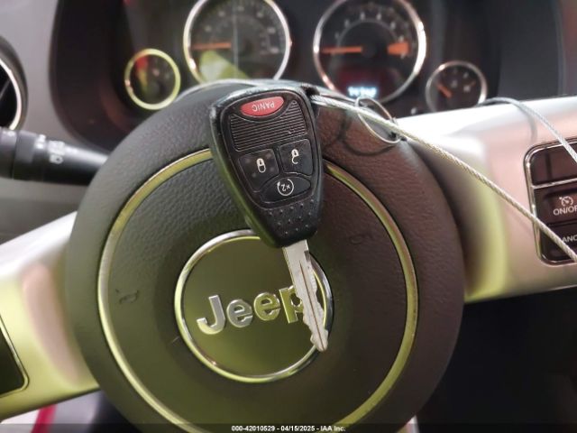 1C4NJDEB4GD706945 Jeep Compass Latitude