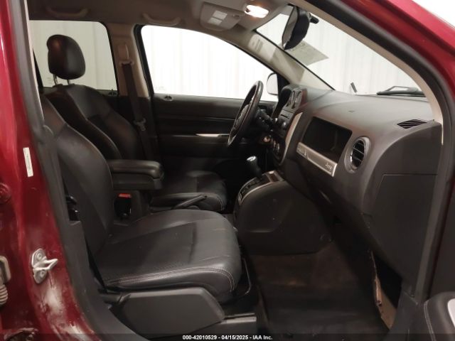 1C4NJDEB4GD706945 Jeep Compass Latitude