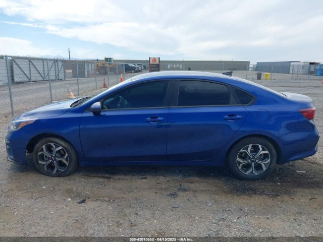 3KPF24AD9LE204823 KIA Forte Lxs