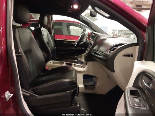 2C4RDGCG5HR749052 Dodge Grand Caravan Sxt