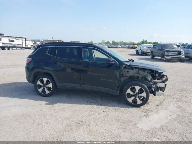 3C4NJDBBXJT155149 Jeep Compass Latitude 4x4