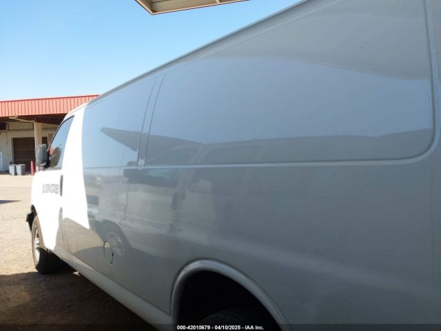 1GCWGBFP8L1120262 Chevrolet Express Cargo Rwd 2500 Extended Wheelbase Wt