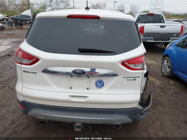 1FMCU9J94GUC22994 Ford Escape Titanium