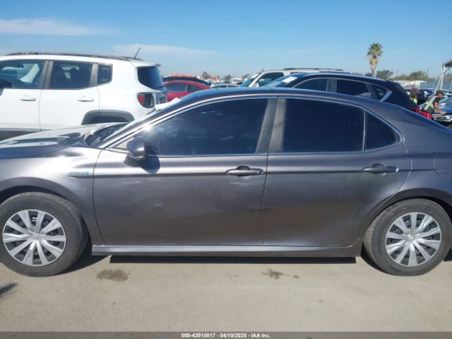 4T1B31HK9JU502409 Toyota Camry Hybrid Le