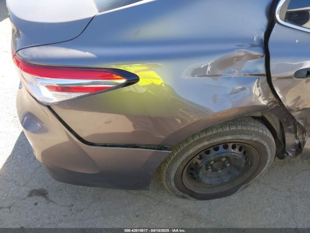 4T1B31HK9JU502409 Toyota Camry Hybrid Le