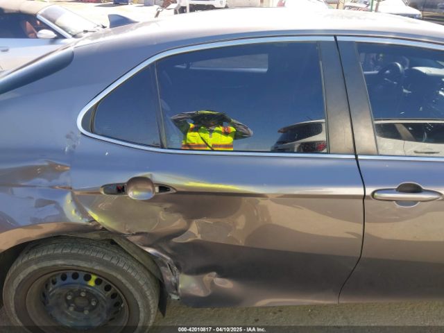 4T1B31HK9JU502409 Toyota Camry Hybrid Le