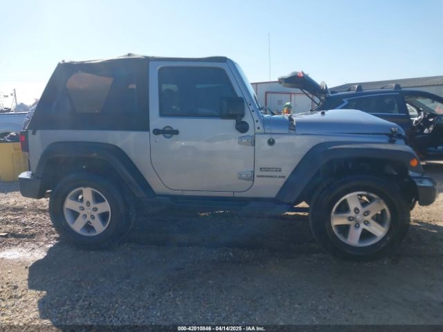 1C4AJWAG5GL204706 Jeep Wrangler Sport