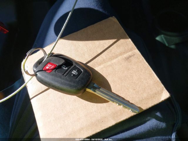 JTDKDTB39G1122107 Toyota Prius C Two