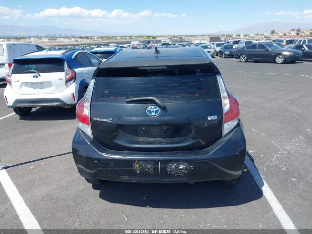 JTDKDTB39G1122107 Toyota Prius C Two