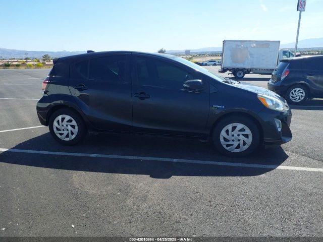 JTDKDTB39G1122107 Toyota Prius C Two