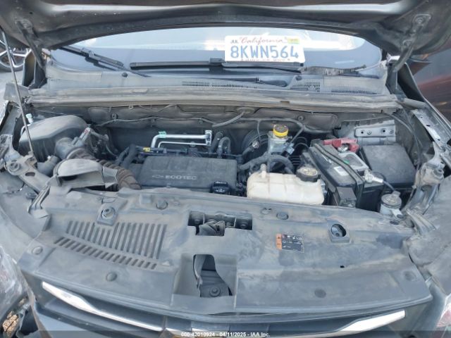 3GNCJKSB8KL365883 Chevrolet TRAX LS