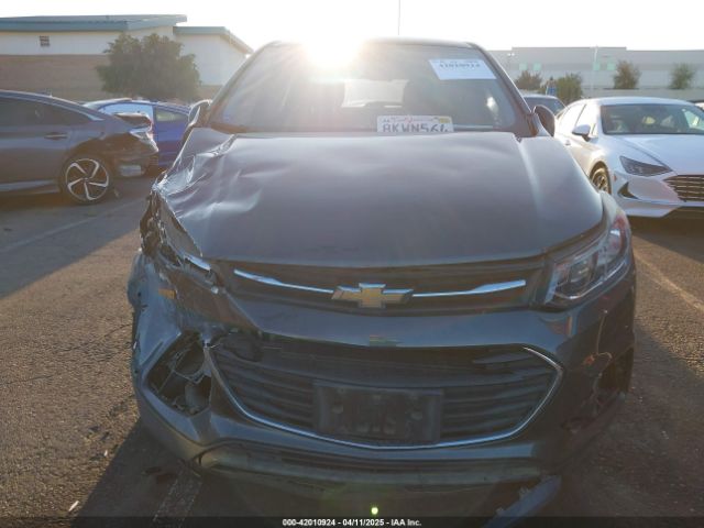 3GNCJKSB8KL365883 Chevrolet TRAX LS
