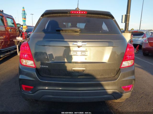 3GNCJKSB8KL365883 Chevrolet TRAX LS