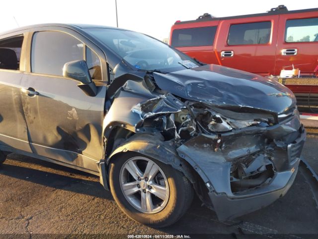3GNCJKSB8KL365883 Chevrolet TRAX LS