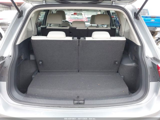 3VV1B7AX9KM110873 Volkswagen Tiguan 2.0t S