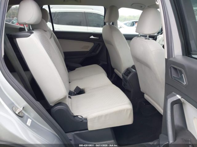 3VV1B7AX9KM110873 Volkswagen Tiguan 2.0t S