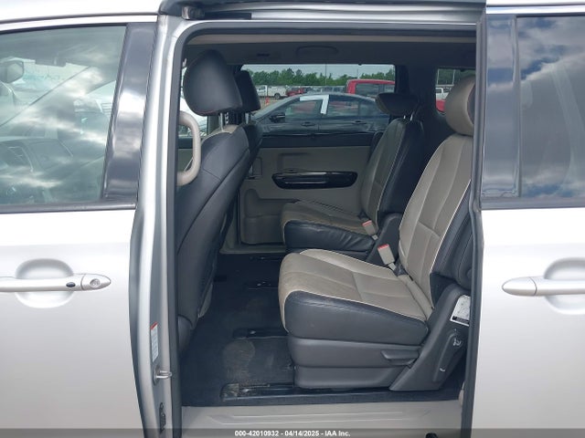 KNDMC5C13G6207323 KIA SEDONA EX