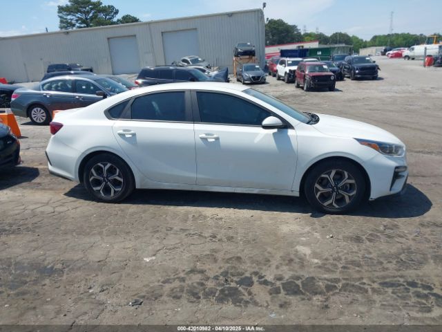 3KPF24AD0LE211515 KIA Forte Lxs