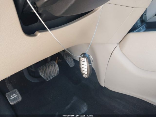 JN8AT2MT5HW398685 Nissan ROGUE SV