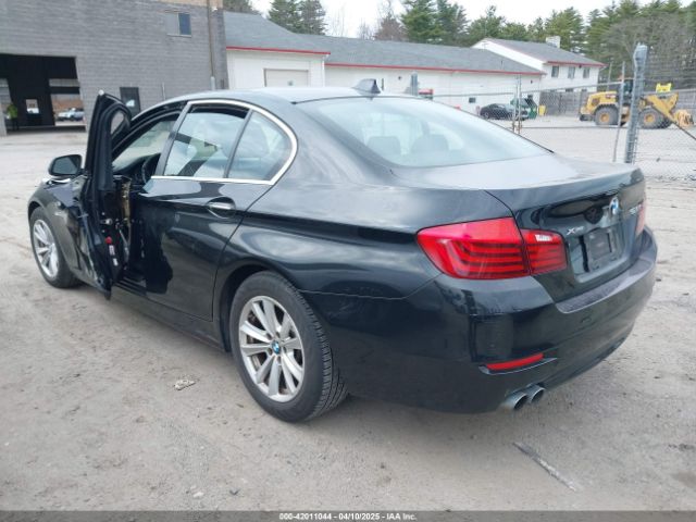 2015 BMW 528I WBA5A7C56FG143857 Photo 2