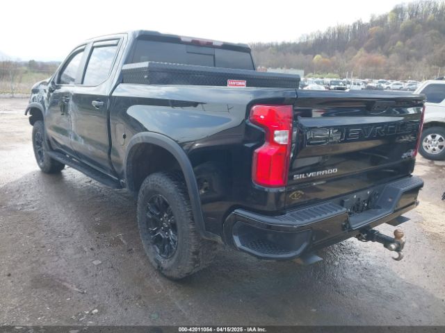 2022 CHEVROLET SILVERADO 1500 3GCUDHEL4NG686781 Photo 2