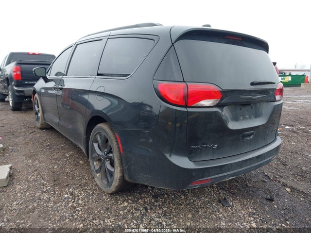 Chrysler Pacifica Limited 2018 2C4RC1GG6JR351865 Image 3