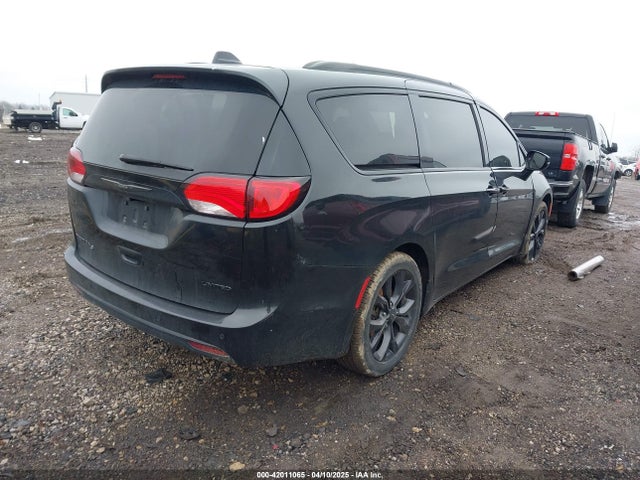 Chrysler Pacifica Limited 2018 2C4RC1GG6JR351865 Image 4