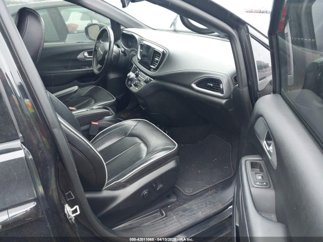 Chrysler Pacifica Limited 2018 2C4RC1GG6JR351865 Image 5