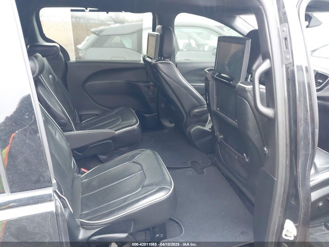 Chrysler Pacifica Limited 2018 2C4RC1GG6JR351865 Image 8