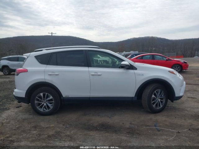 JTMRJREV9GD013779 Toyota Rav4 Hybrid Xle