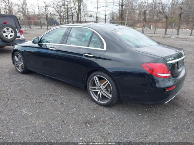 2019 MERCEDES-BENZ E 300 WDDZF4KB0KA545145 Photo 2