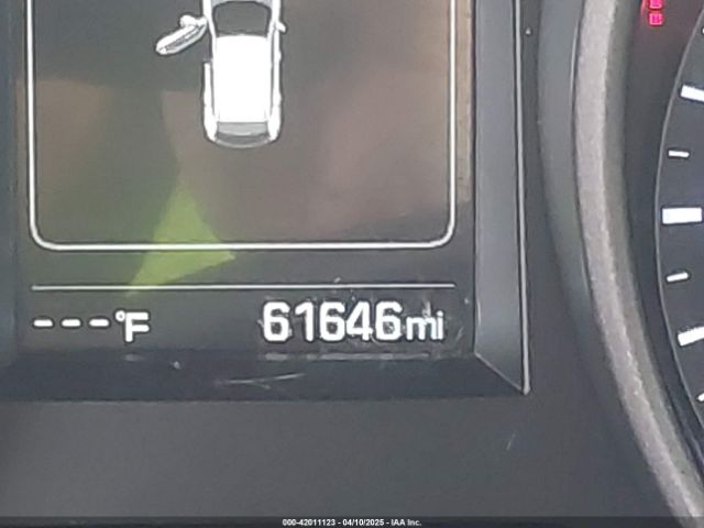 5NMZUDLB1JH073900 Hyundai Santa Fe Sport 2.4l