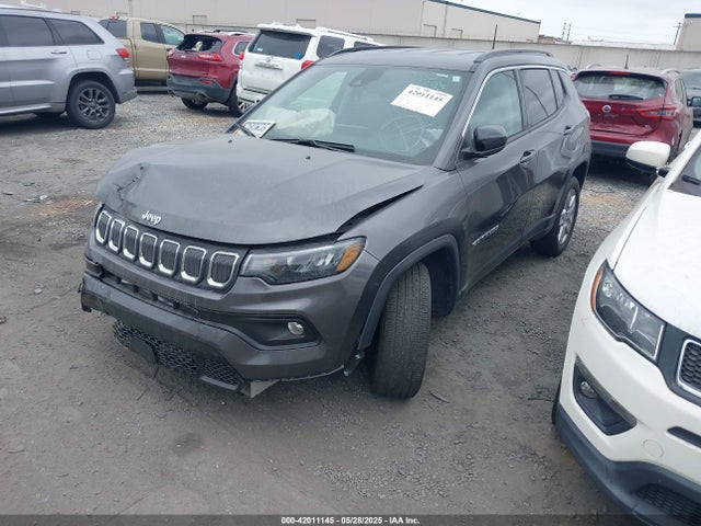 3C4NJCBB8NT188411 Jeep Compass Latitude Fwd