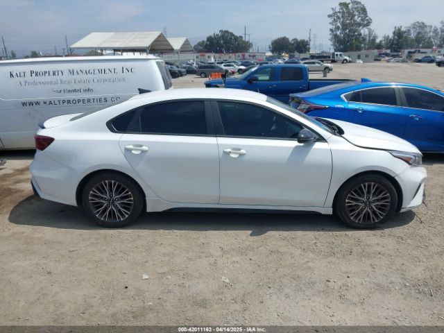 3KPF54AD6PE610605 KIA Forte Gt-line