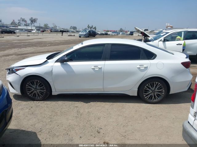 3KPF54AD6PE610605 KIA Forte Gt-line