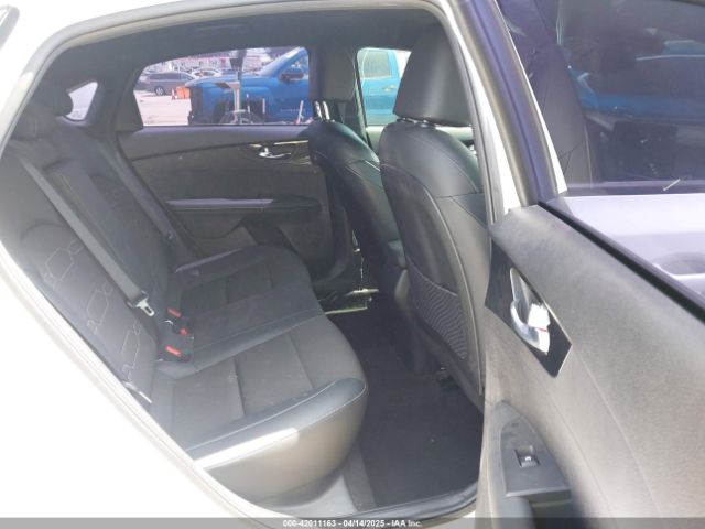 3KPF54AD6PE610605 KIA Forte Gt-line