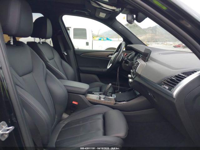 5UXTR7C52KLE97252 BMW X3 Sdrive30i