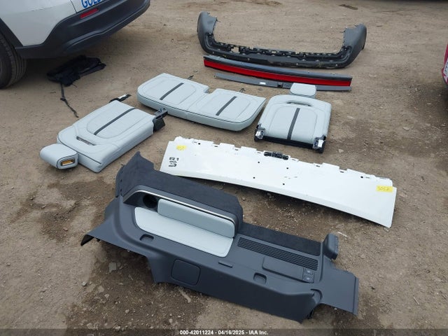 Rivian 2025 2025 7PDSGBBA2SN054985 Image 12